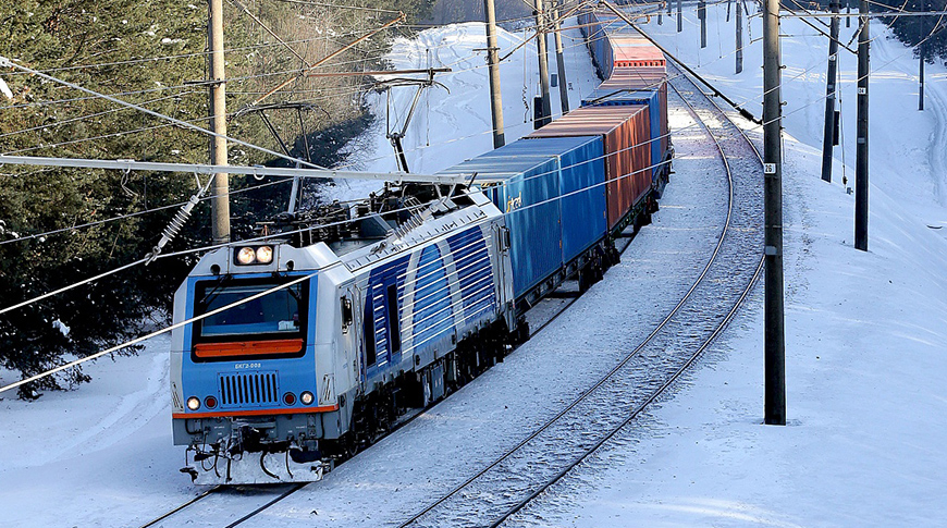 哈萨克斯坦铁路公司的中间走廊交通运输量在2022年翻了一番以上