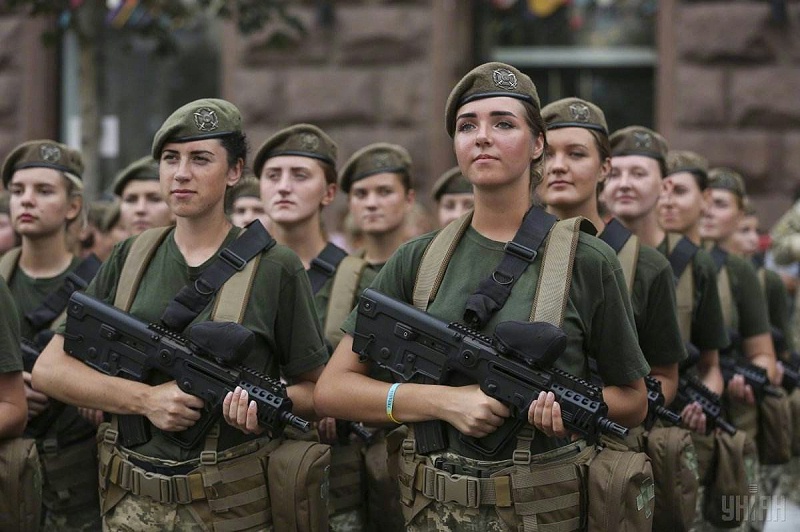 乌克兰女兵