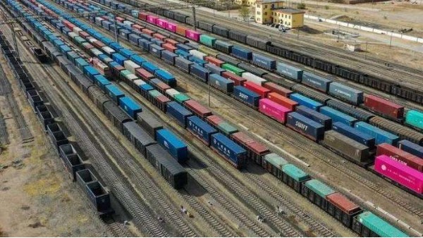 俄罗斯铁路公司与中国产业海外发展协会签署合作协议