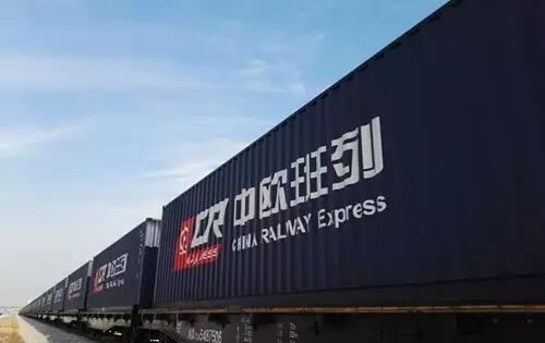 中国天津开通至莫斯科的新能源汽车货运班列