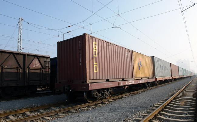 哈萨克斯坦大幅增加途经阿塞拜疆的货物运输