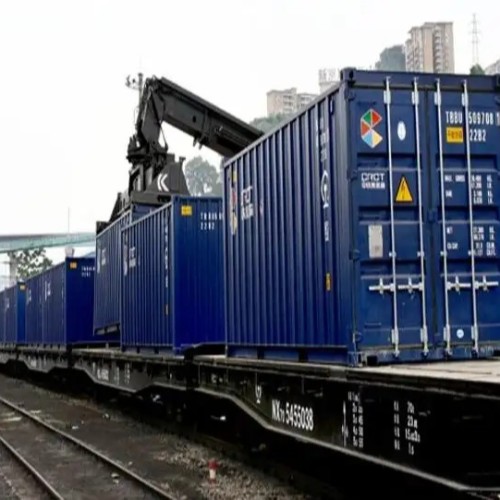 中国运往俄罗斯圣彼得堡的货物集装箱数量激增12倍