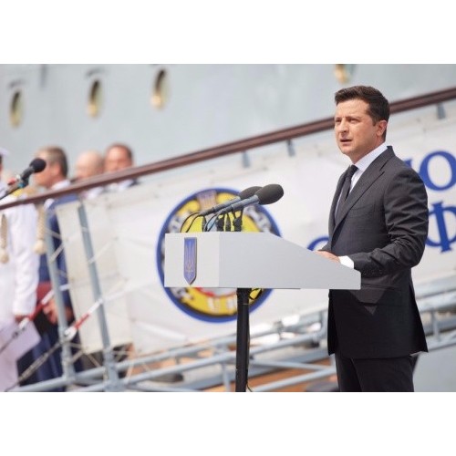 乌克兰总统参观美国军舰“海上微风-2021”军事演习