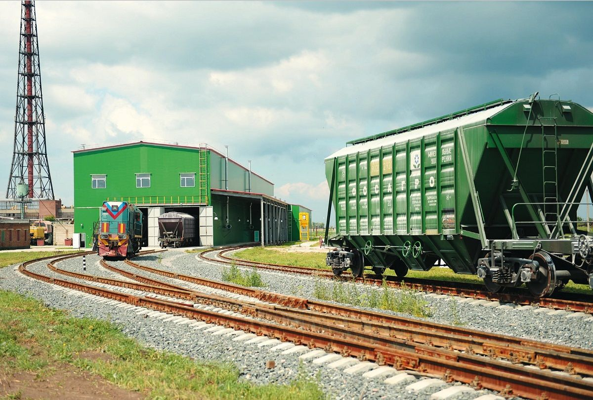 乌克兰铁路扩大机车车辆生产