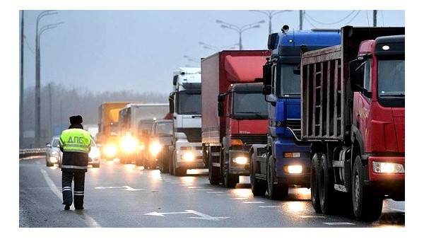 俄罗斯汽车运输价格大幅上涨 国际贸易受阻