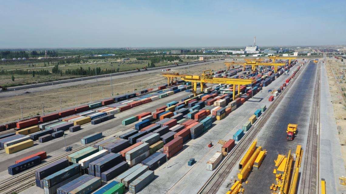 新疆新设自贸试验区助力中亚货运贸易